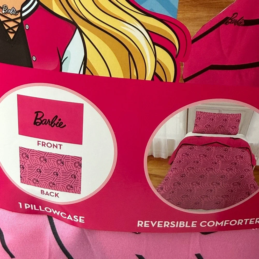 Barbie 2 Piece Reversible Comforter Set Twin Full Pink Chevron Silhouette New